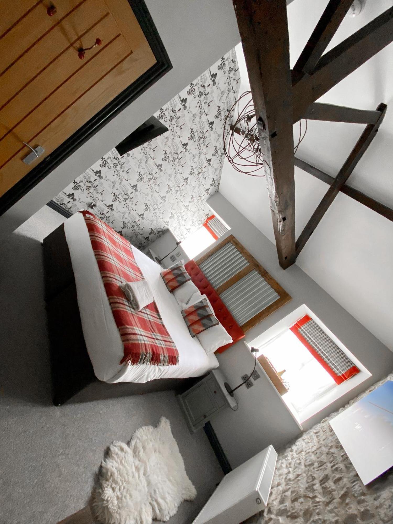 Helen Browning'S Royal Oak Hotel Swindon Bilik gambar