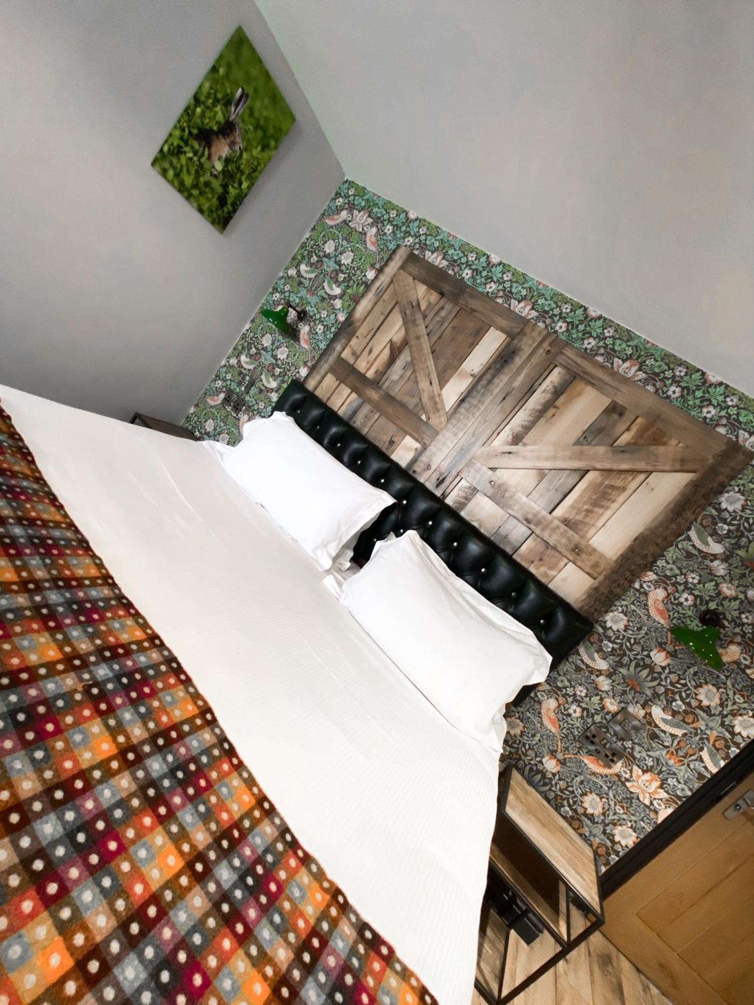 Helen Browning'S Royal Oak Hotel Swindon Bilik gambar