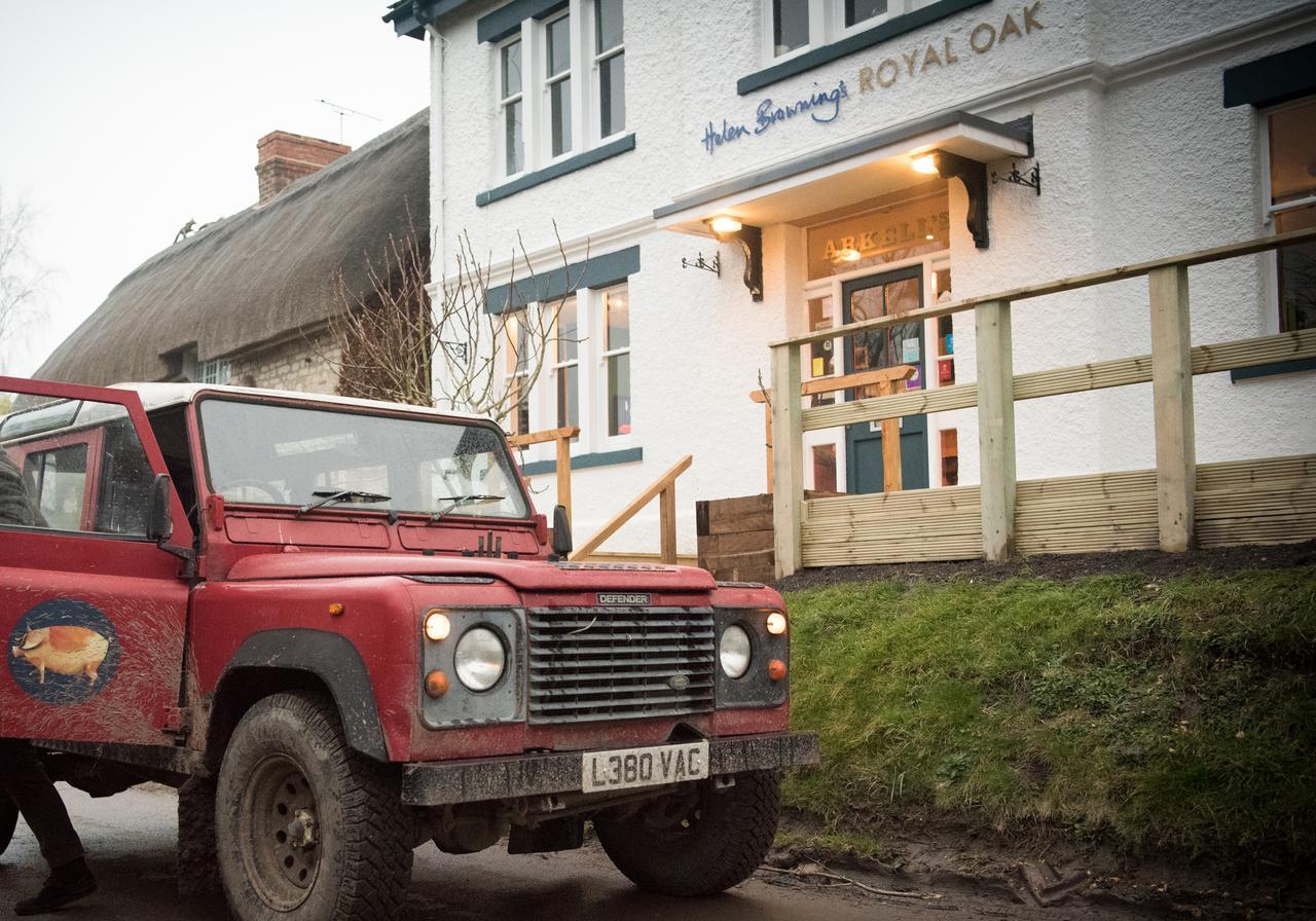 Helen Browning'S Royal Oak Hotel Swindon Luaran gambar